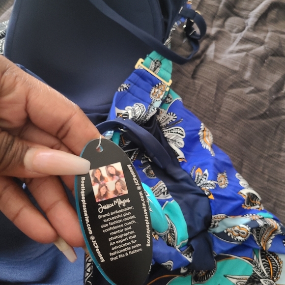 Plus size one piece bathing suit - Picture 2 of 3